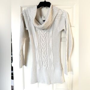 Thick gorgeous silver cable knit sweater